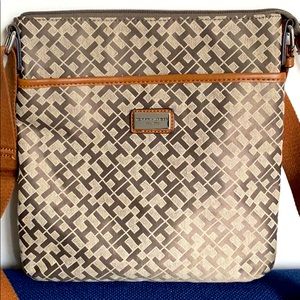 Tommy Hilfiger Crossbody Purse